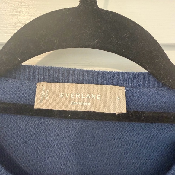 Everlane Blue Crewneck Cashmere Sweater - Picture 6 of 6